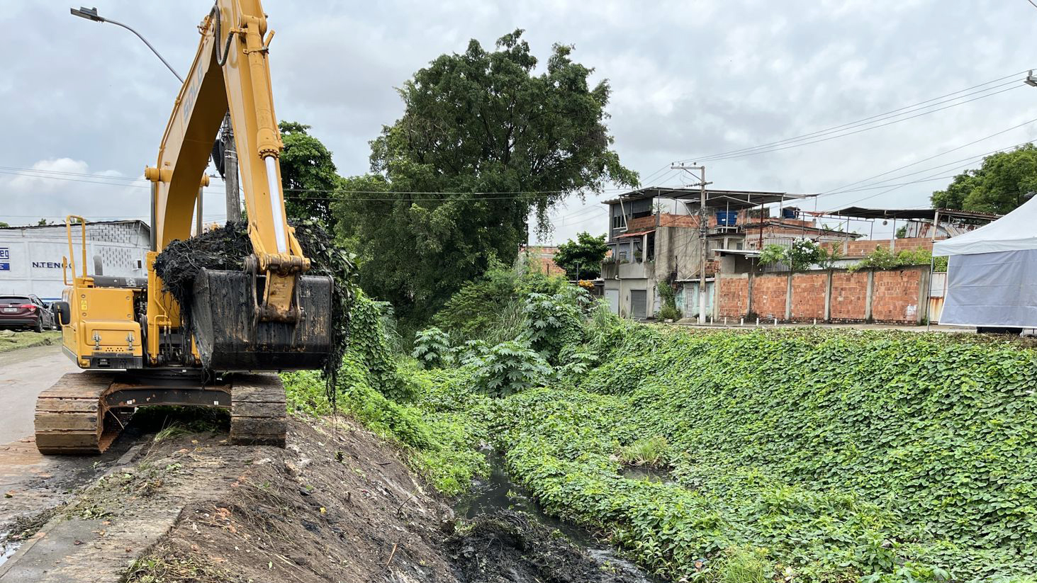 Inicio das obras do canal Rui Barbosa