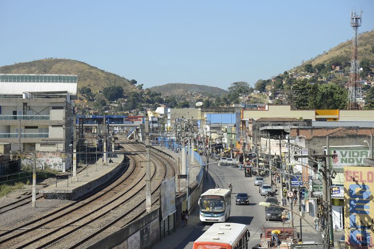 Obras de urbanização do Governo do Estado chegam a seis bairros de Queimados