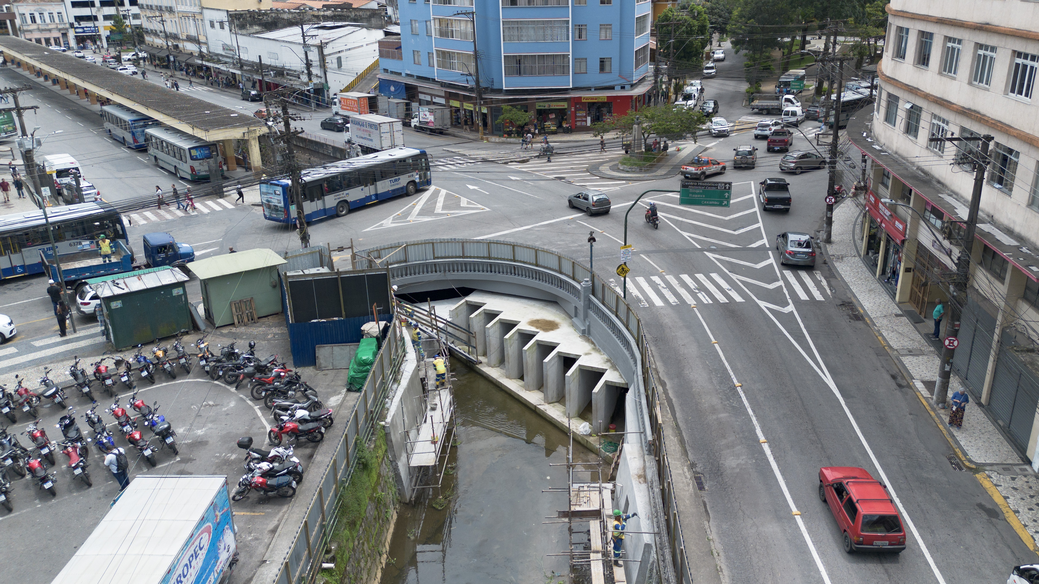 Obras do Governo do Estado aumentam segurança em Petrópolis