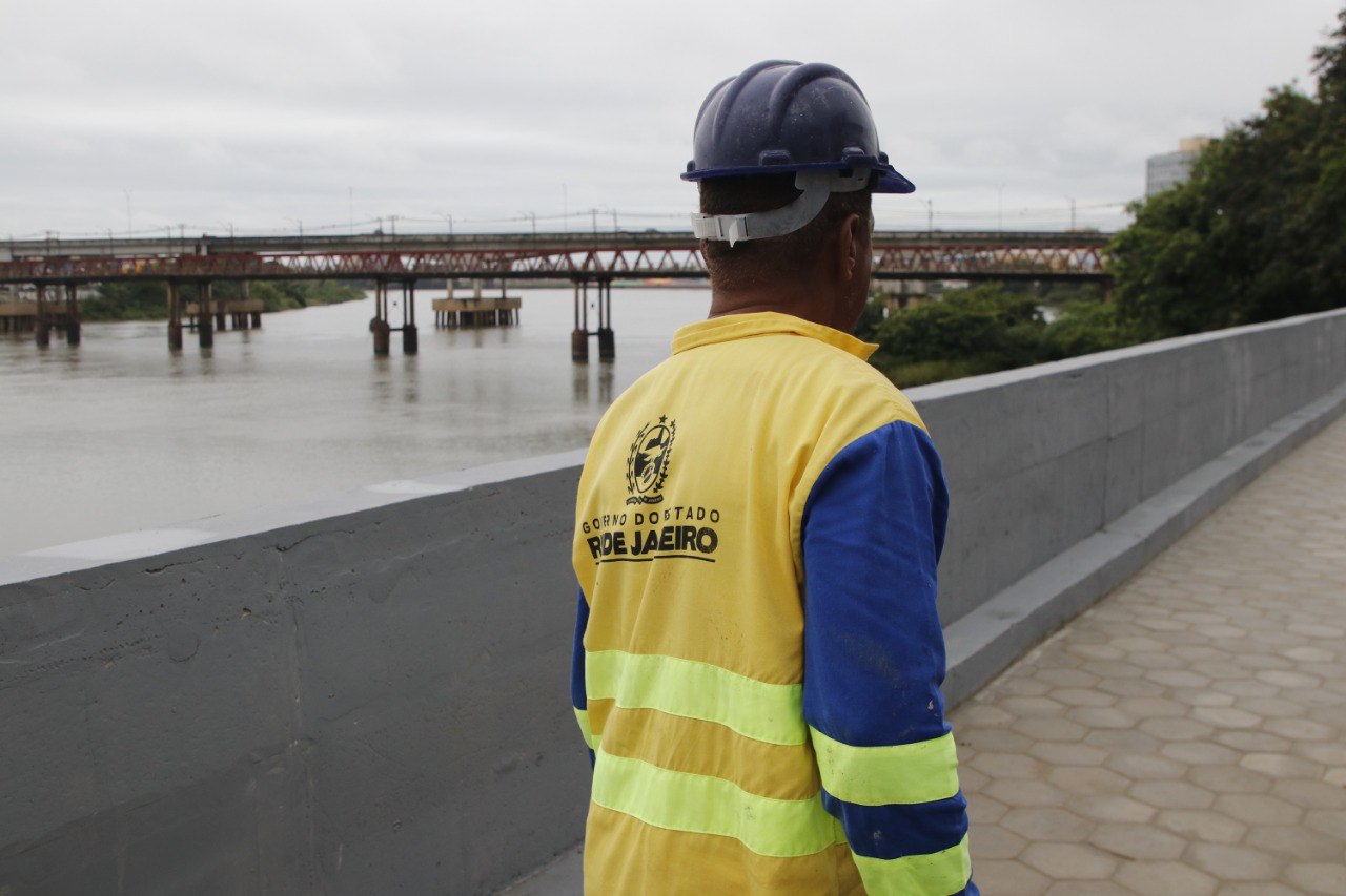 Governo do Estado entrega obra de reconstrução do dique do Rio Paraíba do Sul