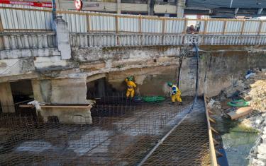 Governo do Rio inicia instalação de comportas na entrada do Túnel Extravasor, em Petrópolis