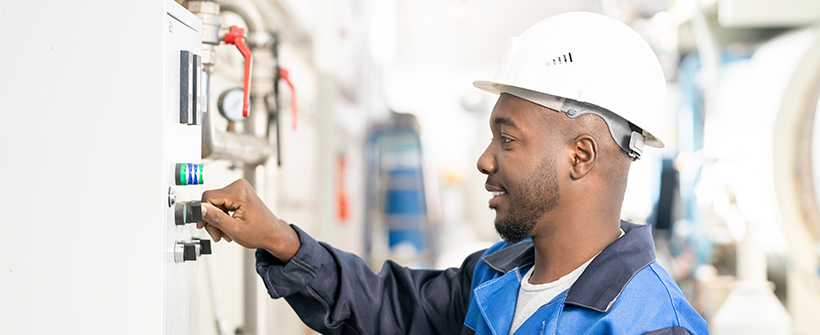 Operador de máquinas é uma das oportunidades