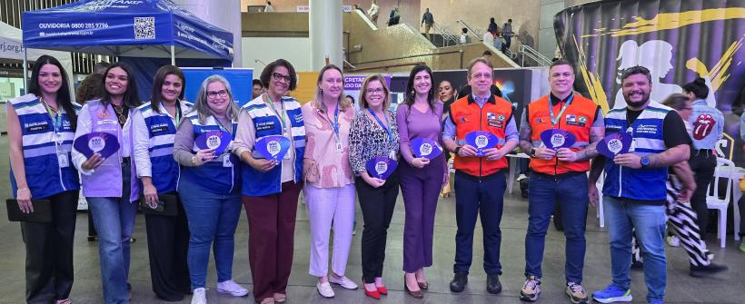 Campanha Agosto Lilás – Respeito no Caminho é realizada no MetrôRio contra a violência à mulher