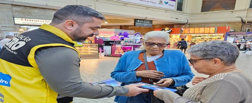 Campanha “Não Finja que não me viu: Ceda o lugar” completa um ano com ação especial no centro do Rio   