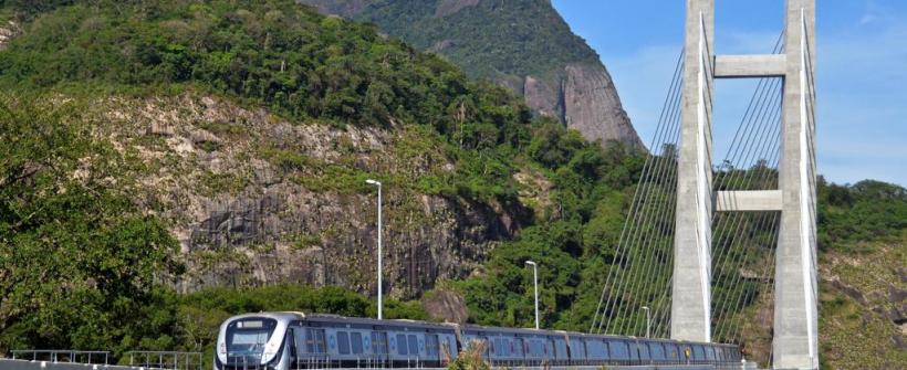 imagem metrô na ponte estaiada