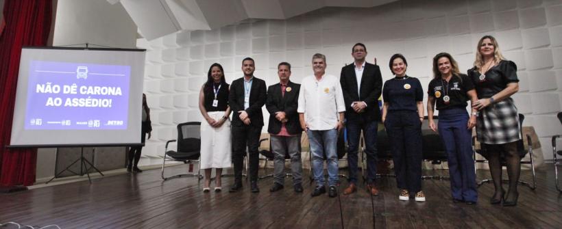 Autoridades no lançamento da campanha