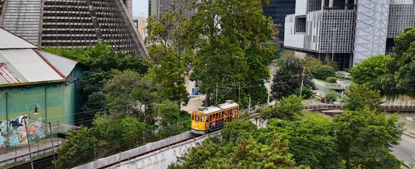 Bonde de Santa Teresa nos Arcos da Lapa