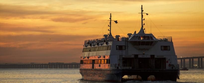 SETRAM comemora 190 anos do transporte por barcas com oferta de serviços do Outubro Rosa na Praça XV