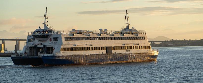 Embarcação durante travessia