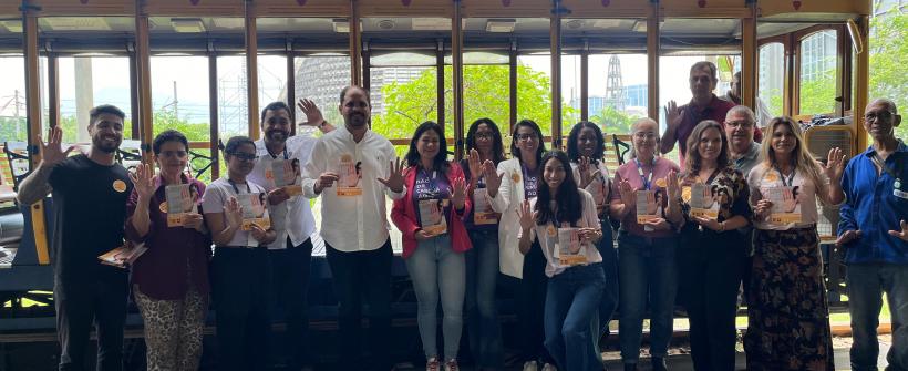 Operação 'Não dê Carona ao Assédio' conscientiza passageiros no Bonde de Santa Teresa